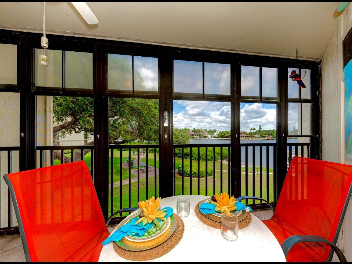 Luxury Waterfront Views - Heated Pool - 1400Sf Duplex - Minutes To The Beach Сиеста-Ки Экстерьер фото